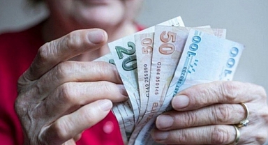 Emekli Maaşlarına Yüzde 25 Zam TBMM'de Kabul Edildi