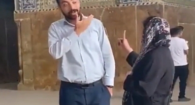 İran'da Bir Kadın 'Şarkı Söyleme Yasağı'nı Camide Şarkı Söyleyerek Protesto Etti