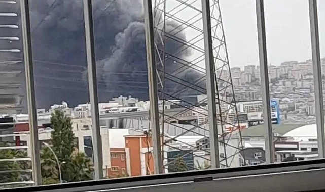 İstanbul'da Sanayi Sitesinde Yangın