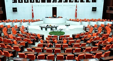 Meclis 1 Ekime Kadar Tatile Girdi: Ek Bütçe Kabul Edildi