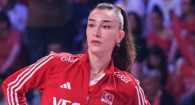 Milli Voleybolcu Hande Baladın'a Tehdit: Yüzüne Asit Atacağım