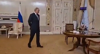 Mısır Cumhurbaşkanı Sisi, Rus Diktatörü Putin'i Kapıda Bekletti