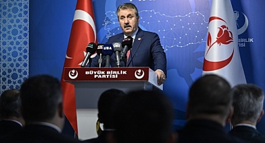 Mustafa Destici Mürtecilikte El Artırdı: Kadın Üniversiteleri ve Hastaneleri de Açmalıyız