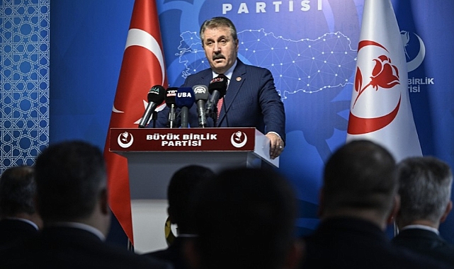 Mustafa Destici Mürtecilikte El Artırdı: Kadın Üniversiteleri ve Hastaneleri de Açmalıyız