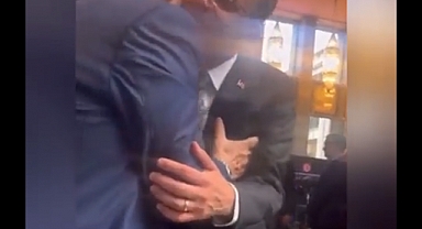 Tengri Muhabbetinizi Artırsın: AKP'li İsmail Kahraman ile CHP'li Özgür Özel Şen Şakrak