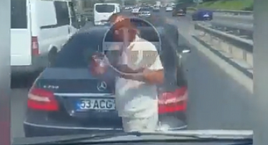 Ağzında Sigarayla Seyir Halindeki Ambulansın Önünü Kesti