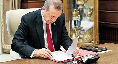 AKP'li Cumhurbaşkanı Erdoğan 20 Üniversiteye Rektör Atadı