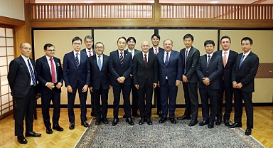 AKP'li Hazine Bakanı Mehmet Şimşek Japon Şirket Yöneticileriyle Bir Araya Geldi