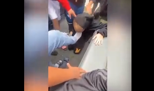Belçika'da 'Sığınmacılar', Belçikalı Bir Çocuğa Zorla Ayaklarını Öptürdüler