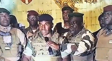 Gabon'da Seçimden Saatler Sonra Ordu Yönetime El Koydu