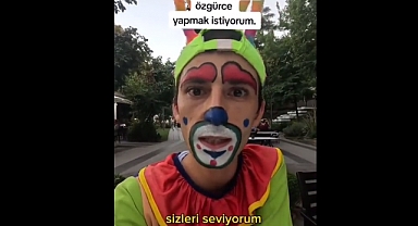 Geçinmek İçin İcra Ettiği Sokak Sanatına Zabıta Düzenli Olarak Ceza Kesiyor 