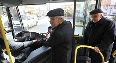 İstanbul'da 65 Üstü Toplu Ulaşımdan Ücretsiz Yararlanmaya Devam Edecek
