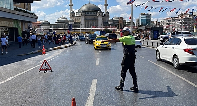 İstanbul'da Yolcu Seçen Taksicilere Para Cezası