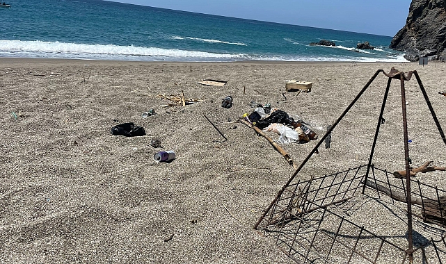 Magandalar Caretta Caretta Yuvasının Üstünde Mangal Yaptılar