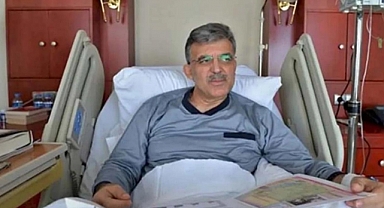 Milli Bayramların Aranan İsmi AKP'li Abdullah Gül, Yorumları Kapatarak 30 Ağustos'u Kutladı
