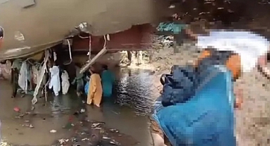 Pakistan'da Tren Kazası: Çok Sayıda Ölü Var
