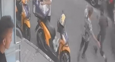 Polisten Kaçan Kaçak Göçmeni Bir Vatandaş Çelme Takarak Durdurdu