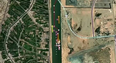 Süveyş Kanalı'nda Tankerler Çarpıştı