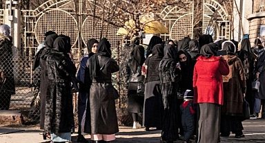 Taliban, Üniversite Bursu Kazanan Kadınların Ülkeden Ayrılmasına İzin Vermedi