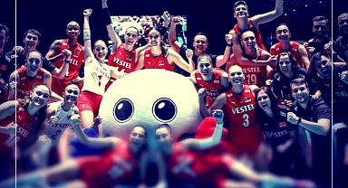 AKP'li Cumhurbaşkanı Başdanışmanı, Kadın Voleybol Milli Takımının Bacaklarını Sansürledi