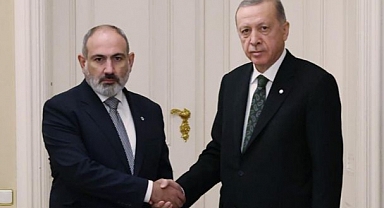 AKP'li Cumhurbaşkanı Erdoğan, Paşinyan ile Görüştü