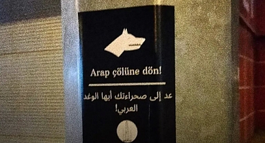 Arap Çölüne Dön Afişi Asan Genç Gözaltına Alındı