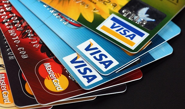 Bankalar Kredi Kartı Limitlerini Düşürmeye Hazırlanıyor