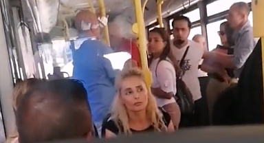 Bir Kadın Otobüste 'Ülkemi Lezbiyen Yapamayacaksınız' Diyerek Sinir Krizi Geçirdi