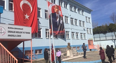 Bursa'da Bir Lisede Okul Müdürünü Öğrencinin Ablası Darp Etti