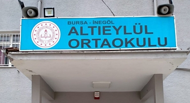 Bursa'daki Ortaokulda Ders Zili Yerine Arapça Neşid Çaldılar