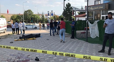Elazığ'da Silahlı Kavga: Yaralıyı Ambulansta Müdahale Edilirken Öldürdüler