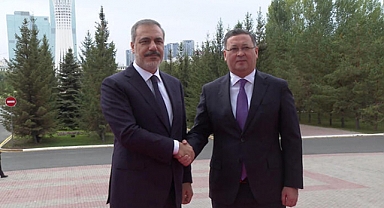 Hakan Fidan, Kazakistan'da Dışişleri Bakanı Nurtleu'yla Görüştü