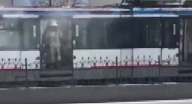 İstanbul'da Tramvaydan Çıkan Dumanlar Paniğe Sebep Oldu