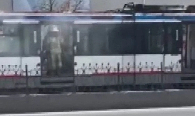 İstanbul'da Tramvaydan Çıkan Dumanlar Paniğe Sebep Oldu