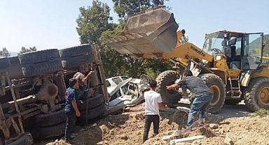 Kahramanmaraş'ta Freni Boşalan Kamyon Cenaze Namazı Kılanların Arasına Daldı: 5 Ölü 25 Yaralı