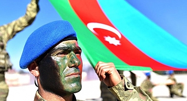 Karabağ'da Ayrılıkçı Ermeniler Teslim Oldu