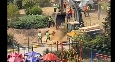 Kepçe, Yıkıma Karşı Direnen Site Yöneticisinin Kafasına Toprak Boşalttı