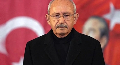 Kılıçdaroğlu, Atatürk Fotoğrafına Yaptığı Saygısızlıktan Dolayı Tutuklanan Liseliye Destek Verdi