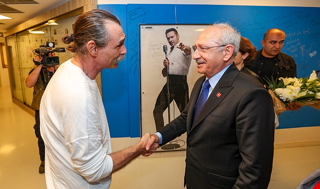 Kılıçdaroğlu, Behzat Ç. Olarak Bilinen Erdal Beşikçioğlu'nu Ziyaret Etti