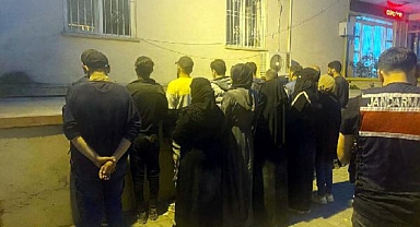 Kilis'te 16 Kaçak Göçmen Yakalandı
