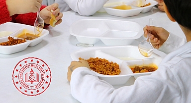 MEB, Ücretsiz Okul Yemeği Uygulamasını Durdurdu