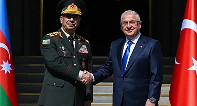 Milli Savunma Bakanı Güler Azerbaycanlı Mevkidaşıyla Telefonda Görüştü