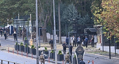 Ankara'daki Terör Saldırısı ile İlgili Sosyal Medya Paylaşımlarına İlişkin Soruşturmada 23 Kişi Gözaltına Alındı
