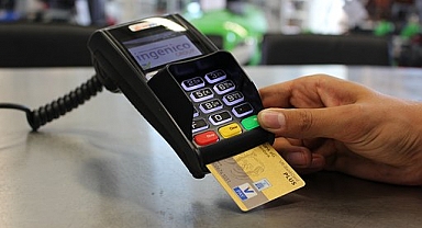 Bankalar, Kredi Kartı Komisyonlarını Yükseltti: Küçük İşletmelerden Rekor İptal Talebi