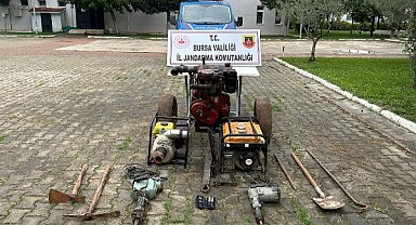 Bursa'da Kaçak Define Arayan 5 Şüpheli Suçüstü Yakalandı