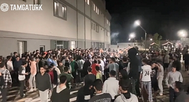 Bursa Uludağ Üniversitesi Öğrencileri, KYK Yurdundaki Sağlıksız Barınma Koşullarını Protesto Etti