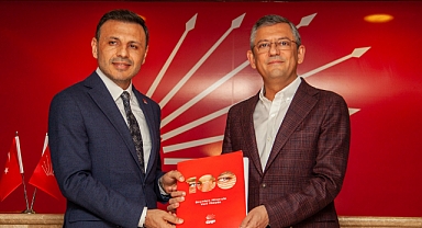 CHP İstanbul İl Başkanı Çelik'ten, Genel Başkanlık Yarışında Özgür Özel'e Destek
