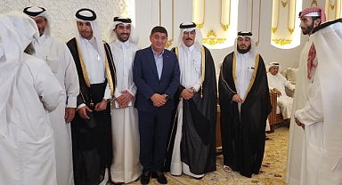 Cumhuriyet Kutlamalarını Filistin'i Bahane Ederek Resen Erteleyen Türkiye'nin Doha Büyükelçisi, Katarlıların Düğününe Katılmış