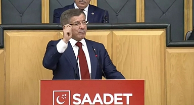 Eski AKP'li Ahmet Davutoğlu Özüne Dönüyor