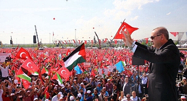Fatih Altaylı, AKP'nin 28 Ekim'de Filistin Mitingi Düzenlemesine Tepki Gösterdi: Bu ülkenin en kutlu milli gününü gölgede bırakmayı amaçladığınız o kadar açık, o kadar net, o kadar aşikar ki!